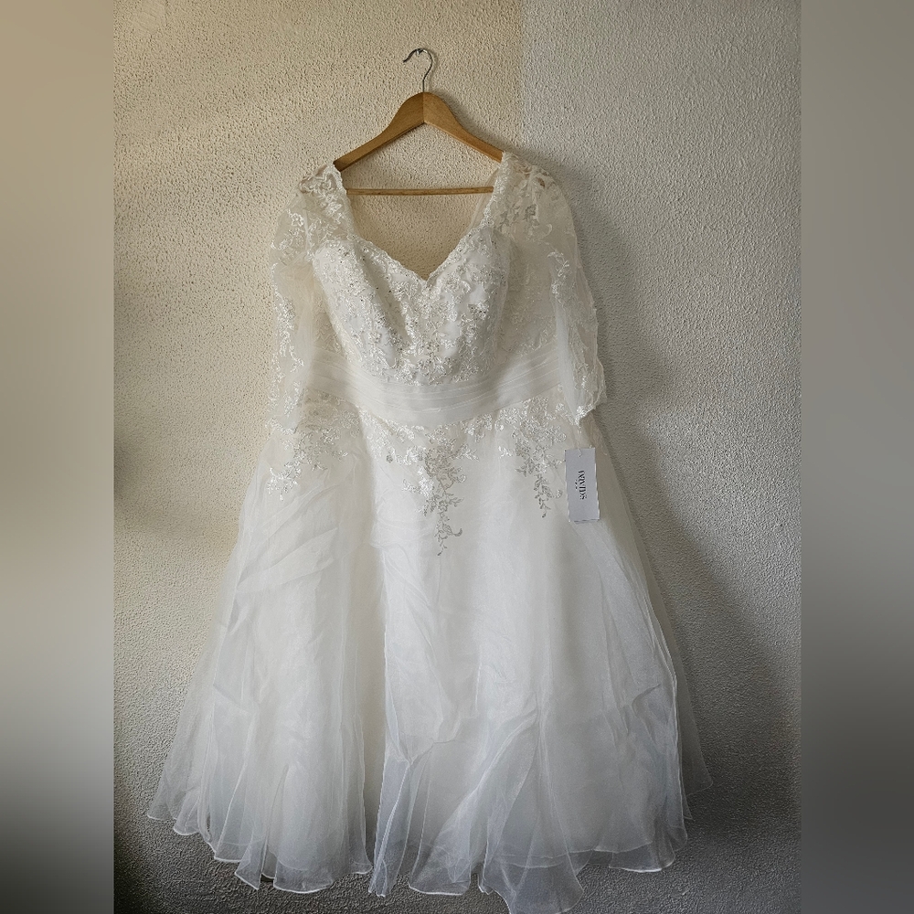 NWT Davids Bridal 20W Tea Length Wedding Dress
